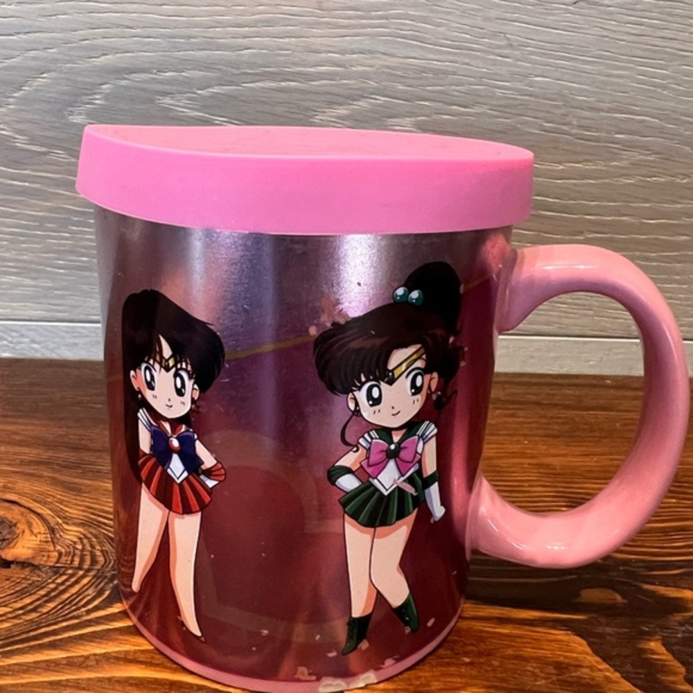Sailor Moon Anime Coffee Mug Cup Metallic‎ Finish Silicone Lid Scratches Chipped